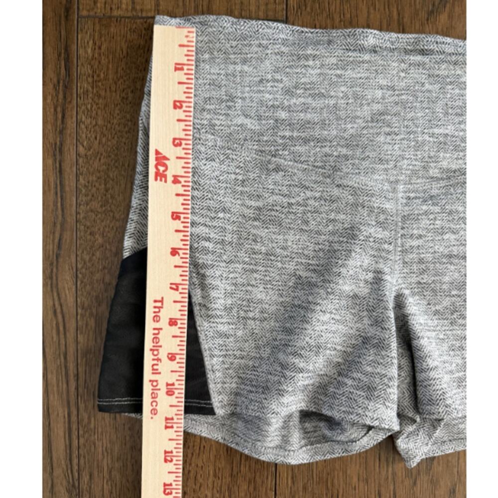 Manduka Heather Gray Biker Shorts Mesh Side Panels Yoga Athletic Shorts - Picture 4 of 6